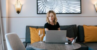 Confident tech CEO presenting AI-native brand strategy in futuristic 2026 office with holographic displays – how to be confident with your tech brand