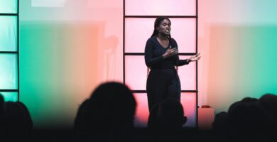 How to Be Confident While Speaking as a Woman in Tech