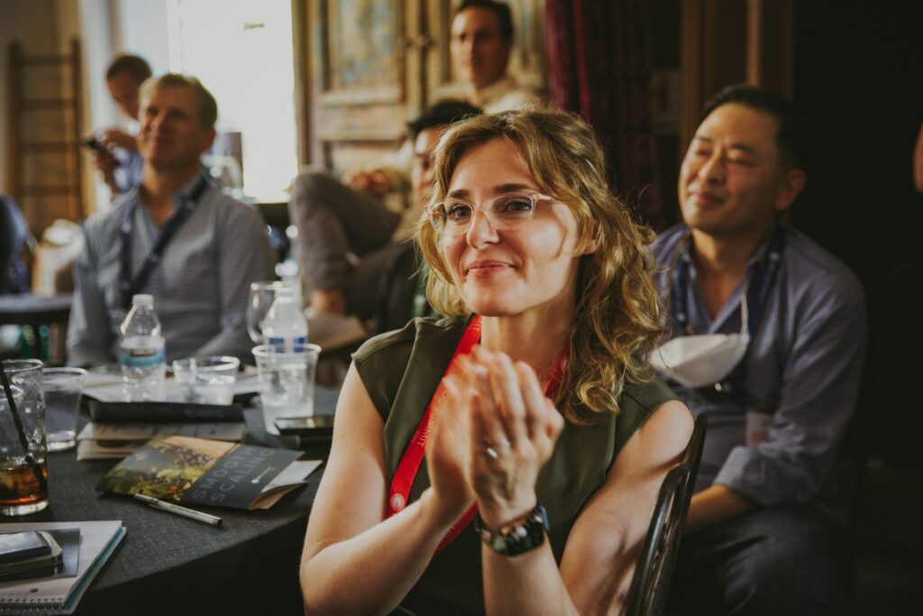 How to Be Confident While Speaking on Stage