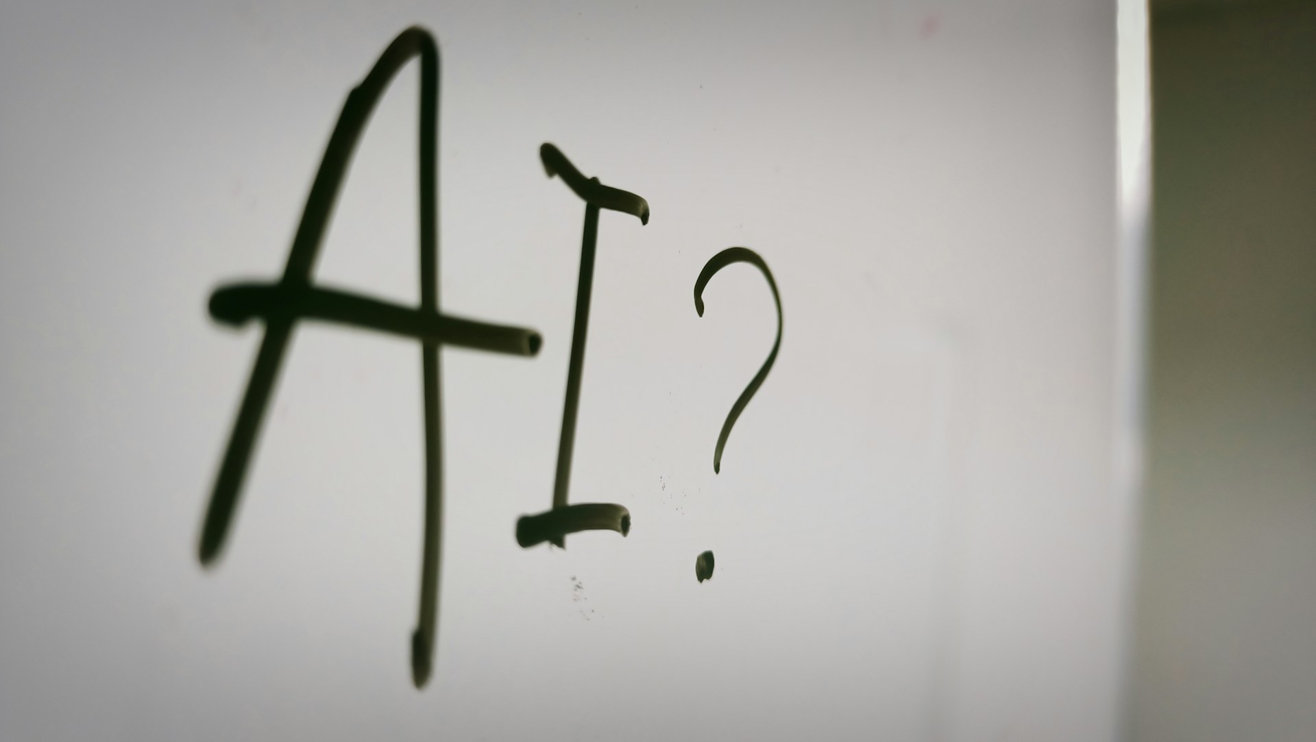 ChatGPT vs Claude vs Gemini 2026: Which AI Assistant Is Actually Best for Founders and Marketers