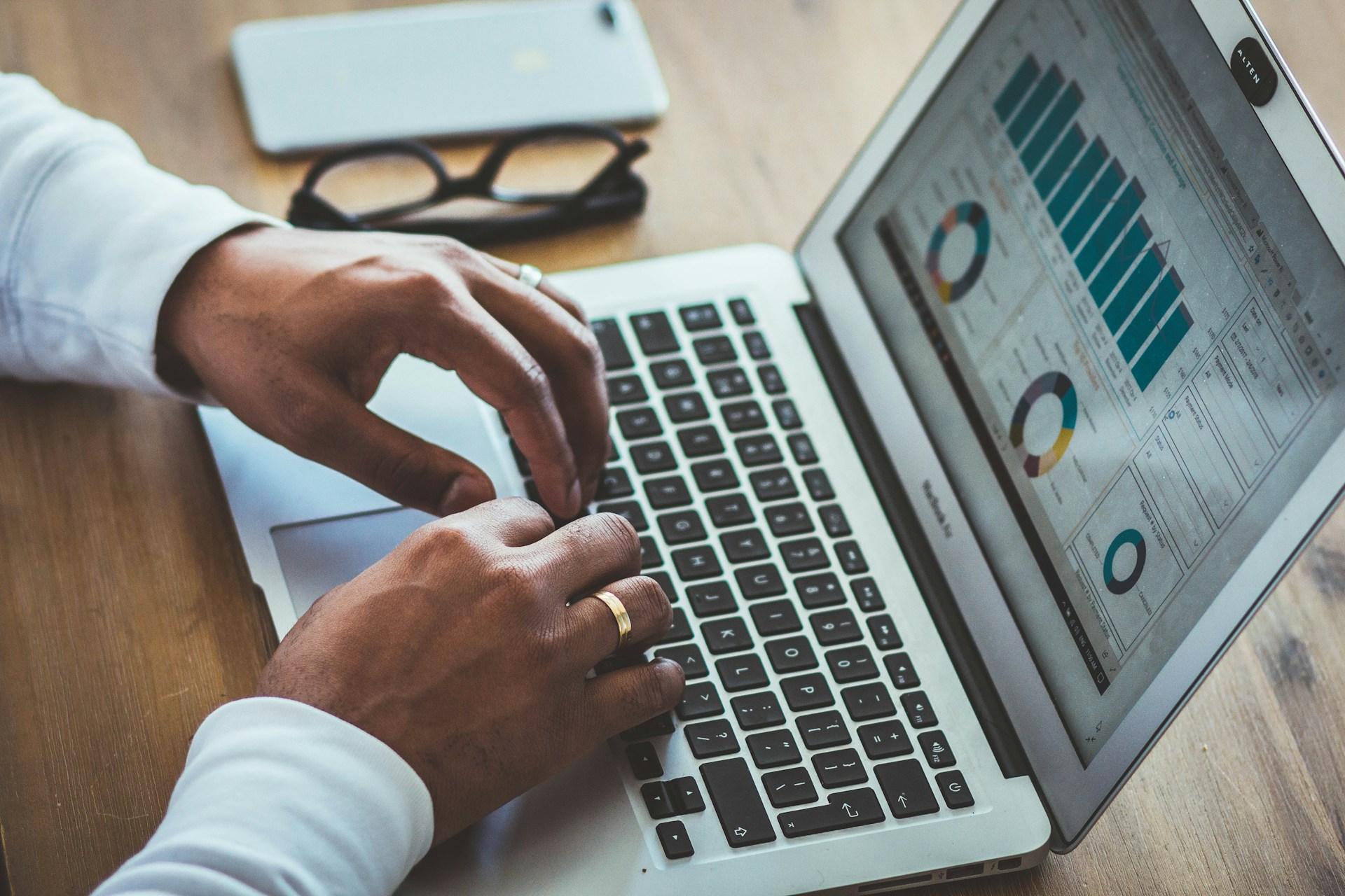CRM Systems in 2026: Complete Guide to the Best Platforms, Pricing, Types & How to Choose